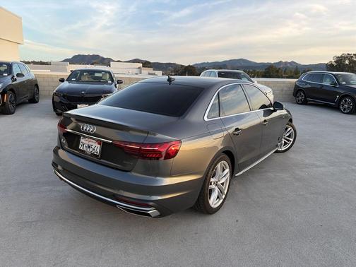 2024 Audi A4 45 S line Premium
