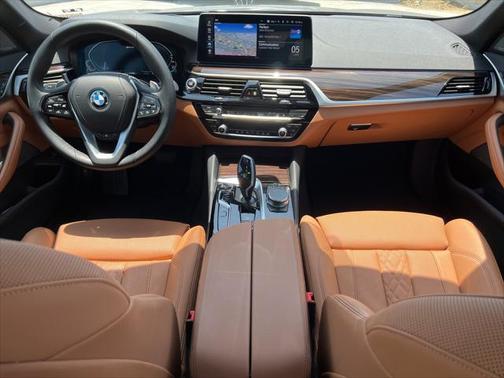 2022 BMW 530e Base