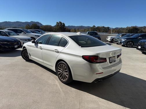 2023 BMW 530 i