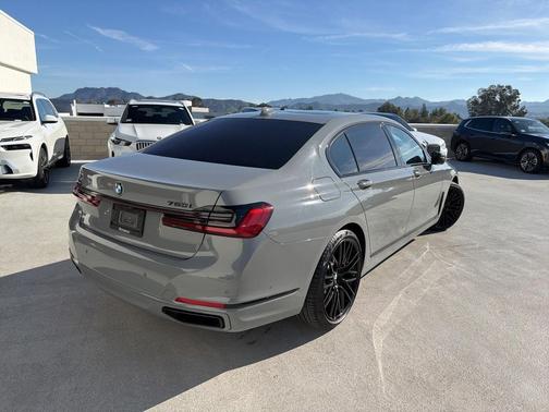 2021 BMW 750 i xDrive