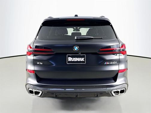 2025 BMW X5 M60i