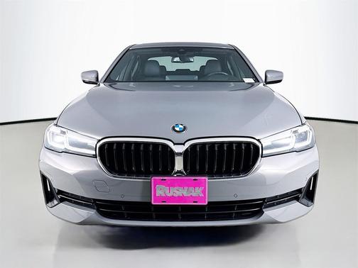 2022 BMW 530 i