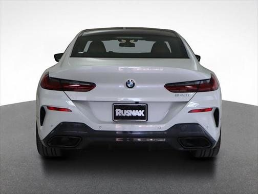 2025 BMW 840 i