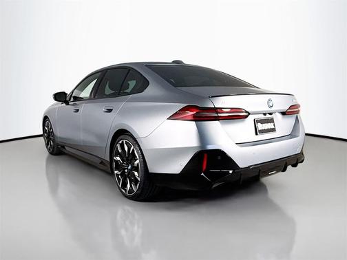 2024 BMW i5 M60