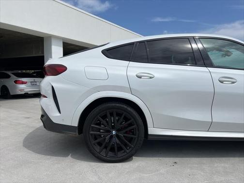 2022 BMW X6 xDrive40i