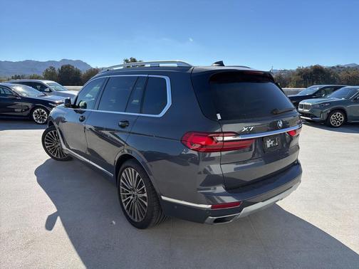 2022 BMW X7 xDrive40i
