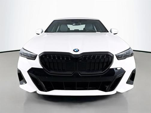 2026 BMW 540 i xDrive