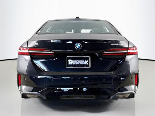 2026 BMW i5 eDrive40