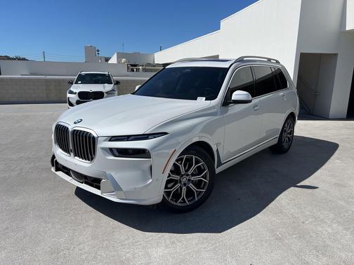 2023 BMW X7 xDrive40i