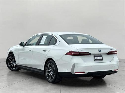 2024 BMW i5 eDrive40