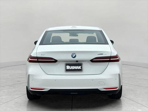 2024 BMW i5 eDrive40