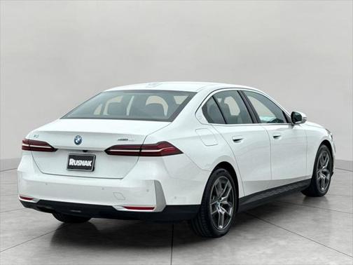2024 BMW i5 eDrive40