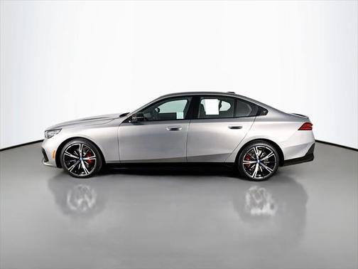 2025 BMW i5 M60