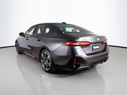 2025 BMW 530 i
