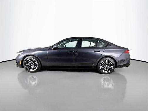 2025 BMW 530 i