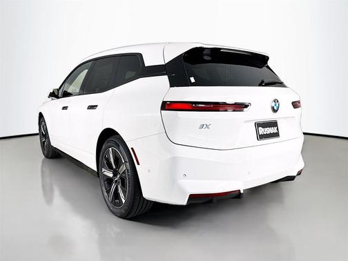 2026 BMW iX xDrive45