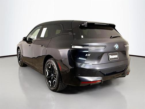 2025 BMW iX xDrive50