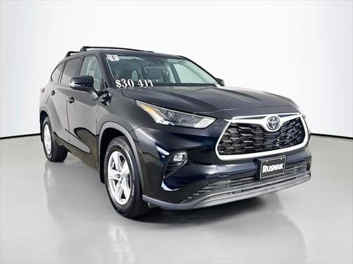 2022 Toyota Highlander LE