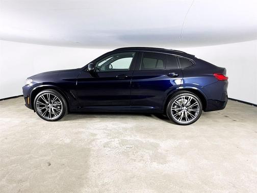 2025 BMW X4 xDrive30i