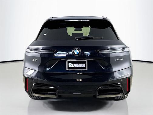 2026 BMW iX xDrive45
