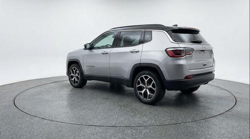 Silver Zynith Metallic Clearcoat 2025 Jeep Compass Limited