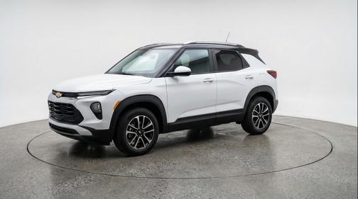 Summit White 2025 Chevrolet Trailblazer LT