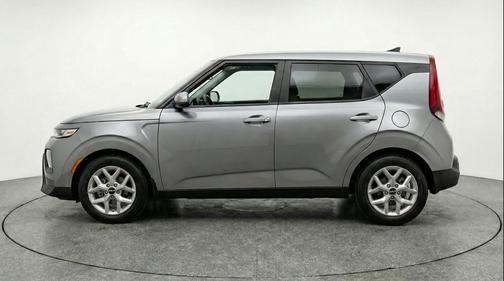 Gravity Gray 2025 Kia Soul LX