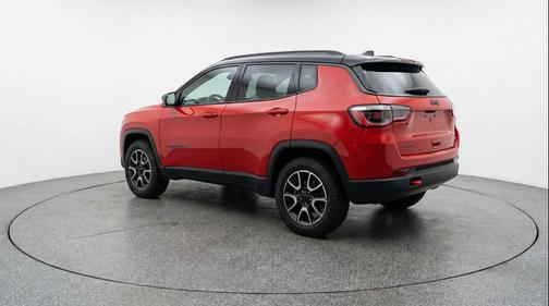 Red Hot Pearlcoat 2025 Jeep Compass Trailhawk