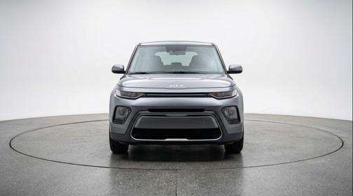 Gravity Gray 2025 Kia Soul LX