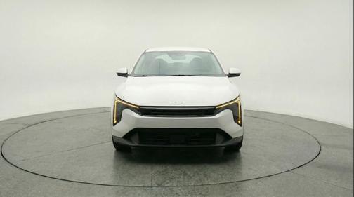 Snow White Pearl 2025 Kia K4 LXS