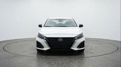 Glacier White 2025 Nissan Altima SV FWD