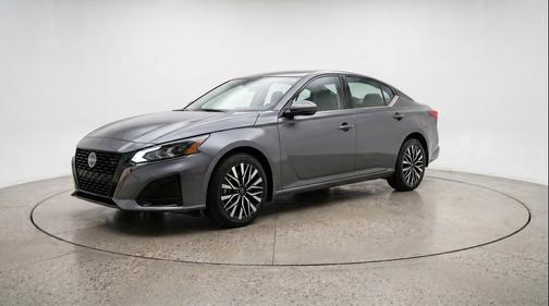 Gun Metallic 2025 Nissan Altima SV FWD