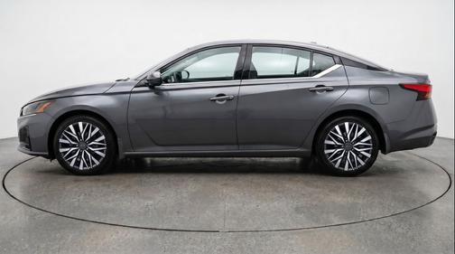 Gun Metallic 2025 Nissan Altima SV FWD