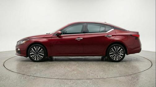 Garnet Pearl Metallic 2025 Nissan Altima SV FWD