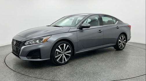 2025 Nissan Altima SV FWD