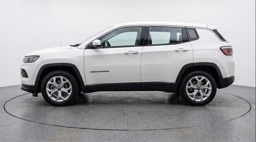 Bright White Clearcoat 2025 Jeep Compass Latitude