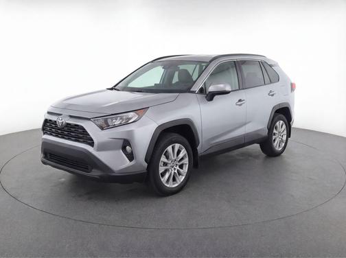 Celestial Silver Metallic 2025 Toyota Highlander LE