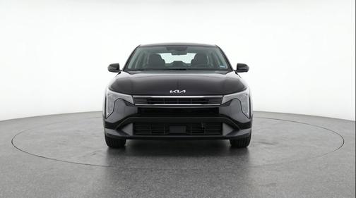 Aurora Black Pearl 2025 Kia K4 LXS