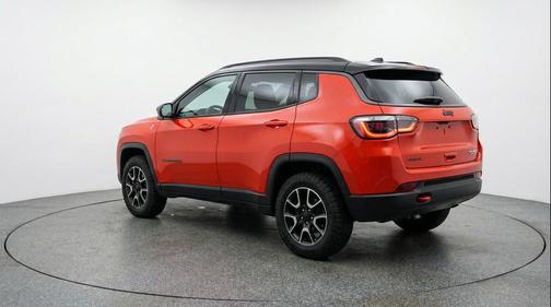 Red Hot Pearlcoat 2025 Jeep Compass Trailhawk