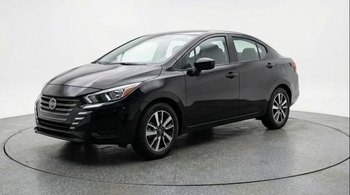 Super Black 2025 Nissan Versa 1.6 SV