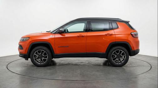 Red Hot Pearlcoat 2025 Jeep Compass Trailhawk