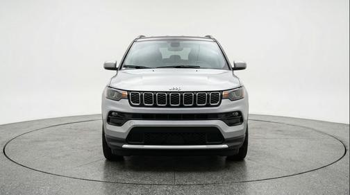 Silver Zynith Metallic Clearcoat 2025 Jeep Compass Limited