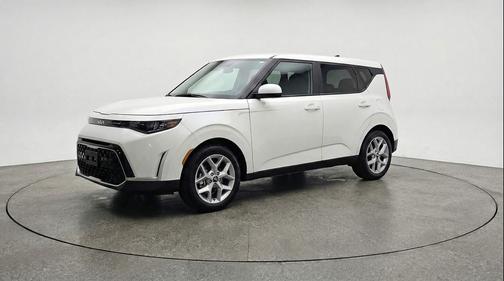 Snow White Pearl 2025 Kia Soul LX