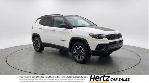 Bright White Clearcoat 2025 Jeep Compass Trailhawk
