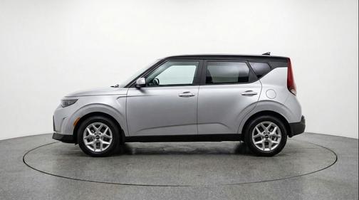 Steel Gray 2025 Kia Soul LX