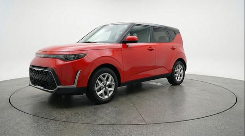 Inferno Red 2025 Kia Soul LX