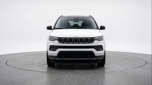 Bright White Clearcoat 2025 Jeep Compass Limited