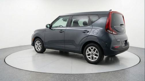 Gravity Gray 2025 Kia Soul LX