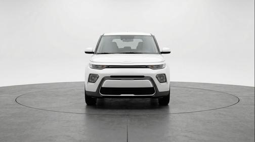 Snow White Pearl 2025 Kia Soul LX