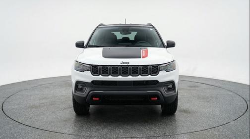 Bright White Clearcoat 2025 Jeep Compass Trailhawk
